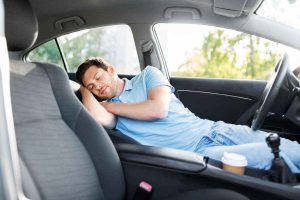 dormire in auto