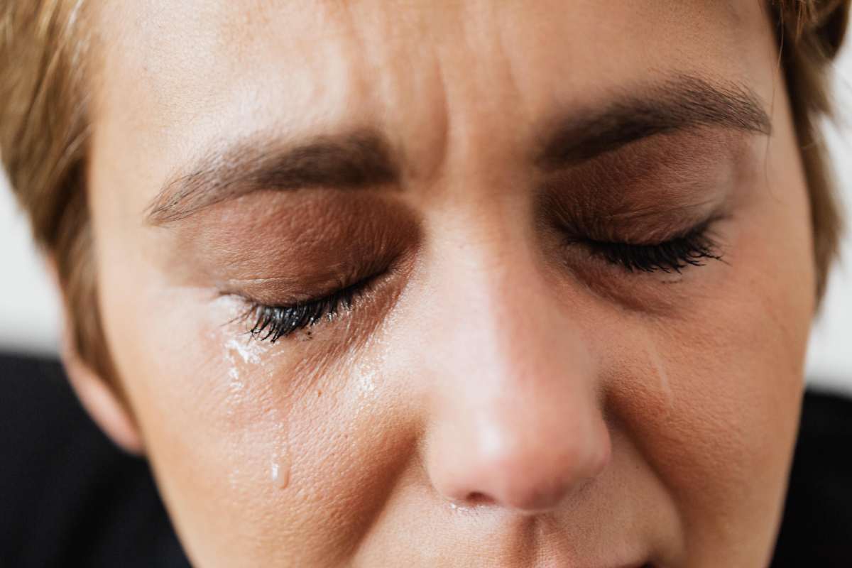 Piangere, e in particolare le lacrime, potrebbe attenuare l'aggressività
